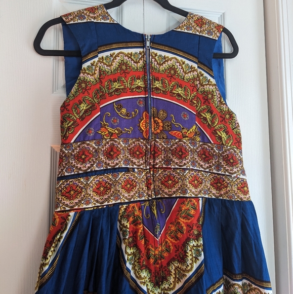 Vintage 70s vibrant print maxi dress - Picture 3 of 14